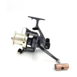 Mulinetă Daiwa Tournament-S 5000T Ento