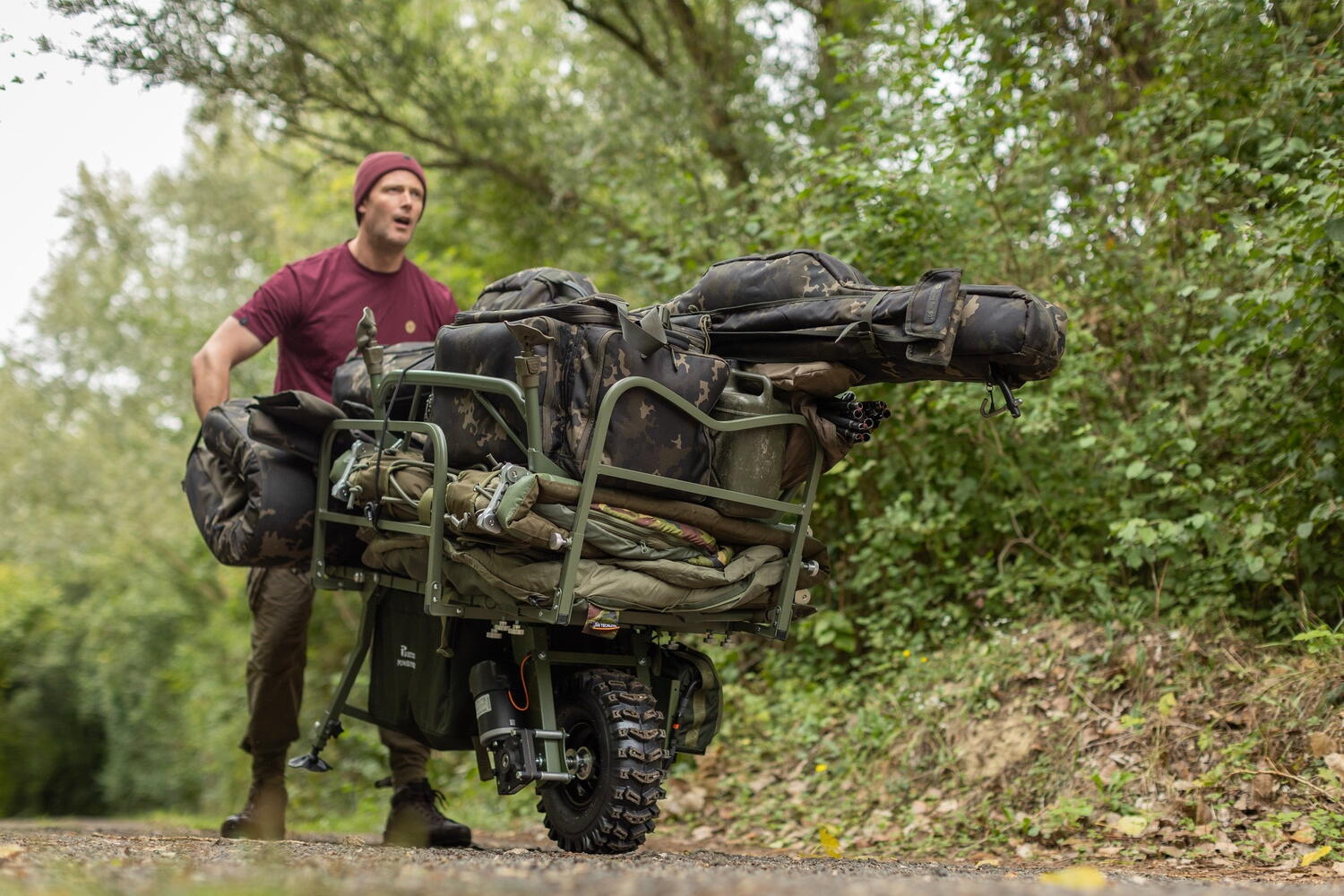 Husă individuală Korda Compac, Dark Camo, 1 compartiment, 212cm