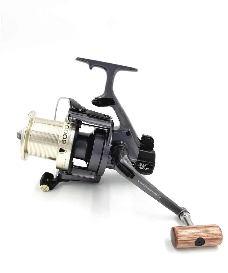 Mulinetă Daiwa Tournament-S 5000T Ento