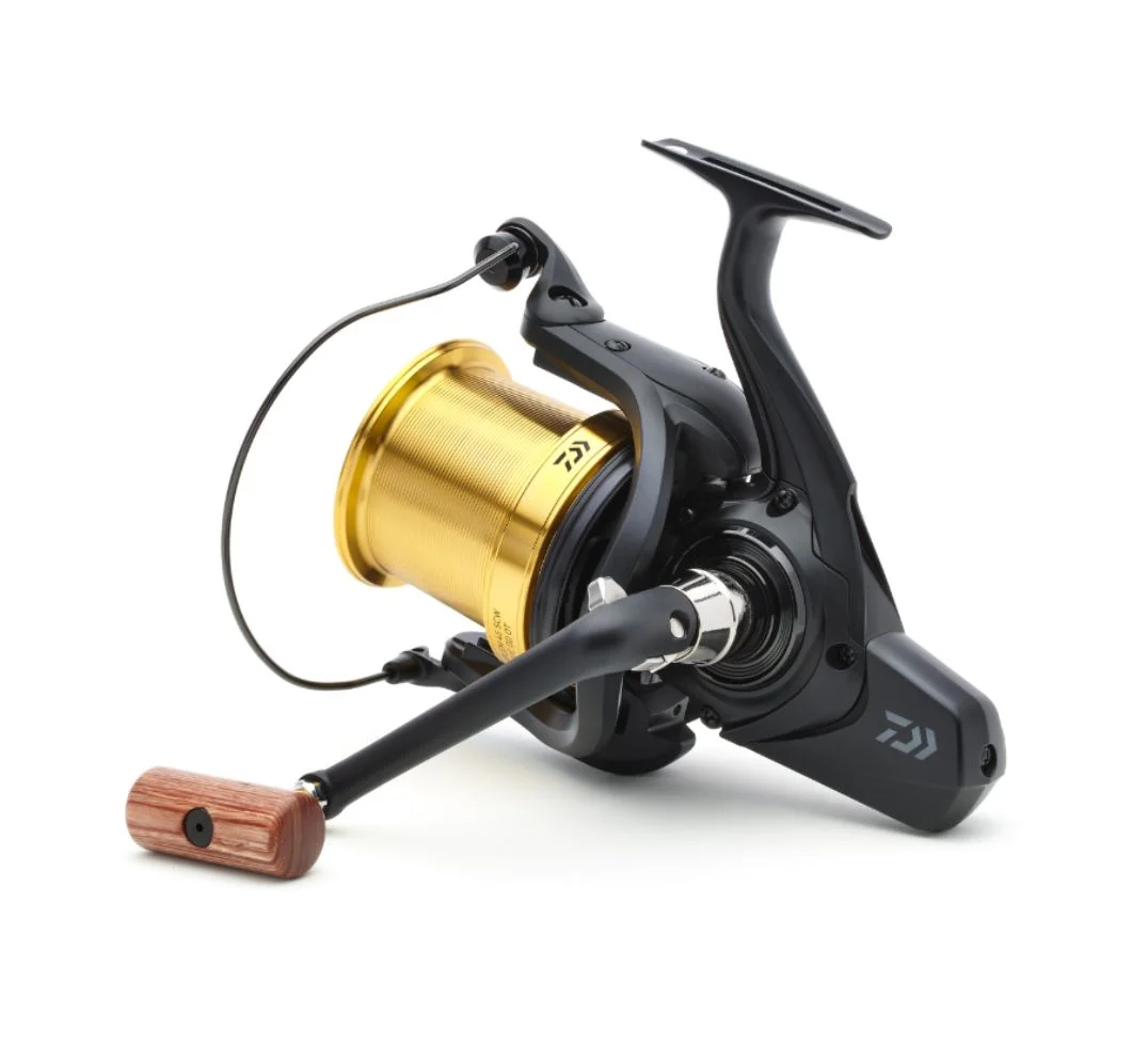 Mulinetă Daiwa 23 Emblem 45 SCW QD-OT
