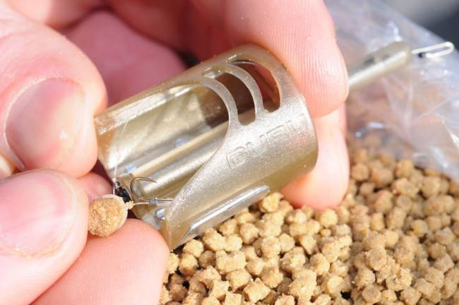 Momitor Guru In-Line Pellet Feeder, Large, 28g, 1buc/blister