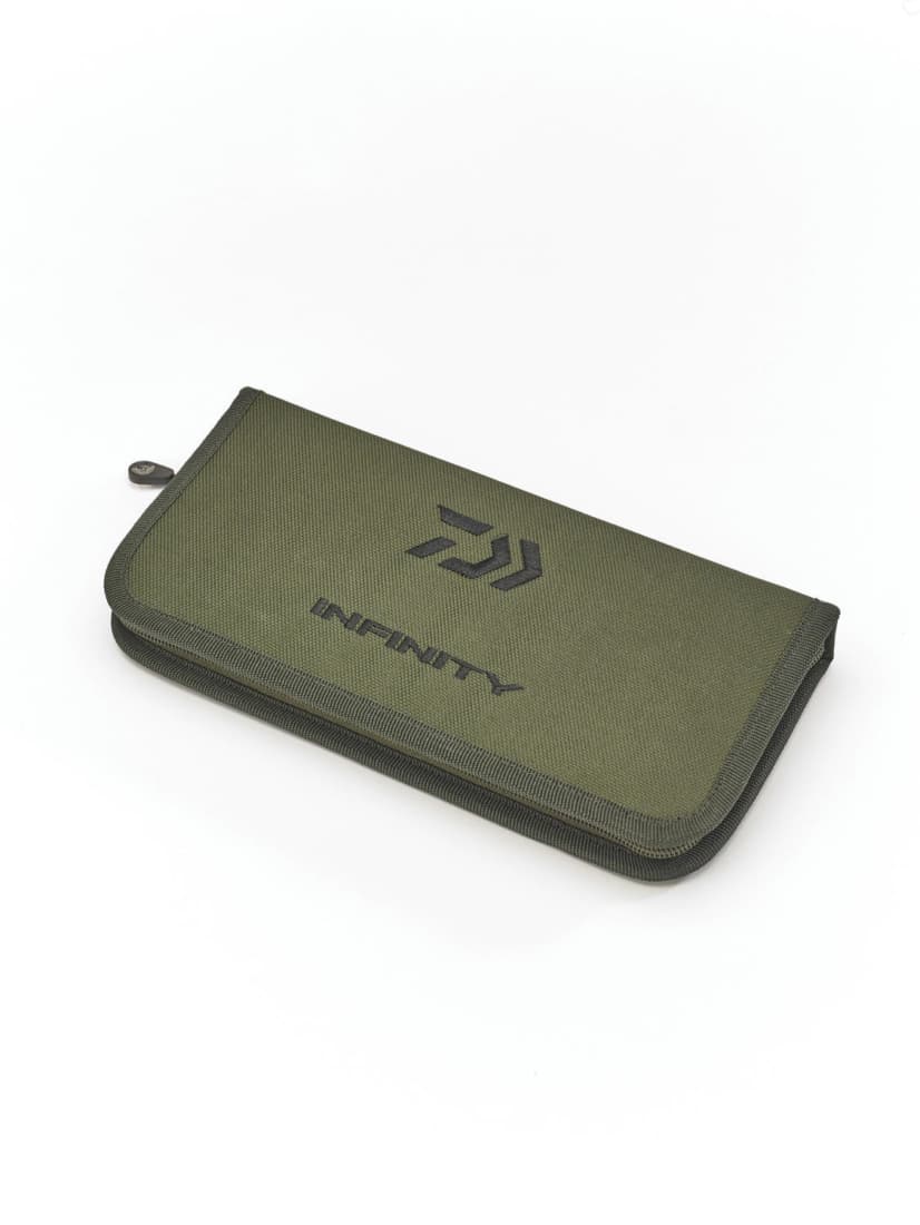 Penar riguri Daiwa Infinity Wallet, 29.5x14x4cm