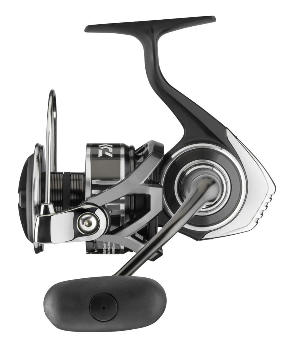 Mulinetă Daiwa BG Monocoque 2500D-H
