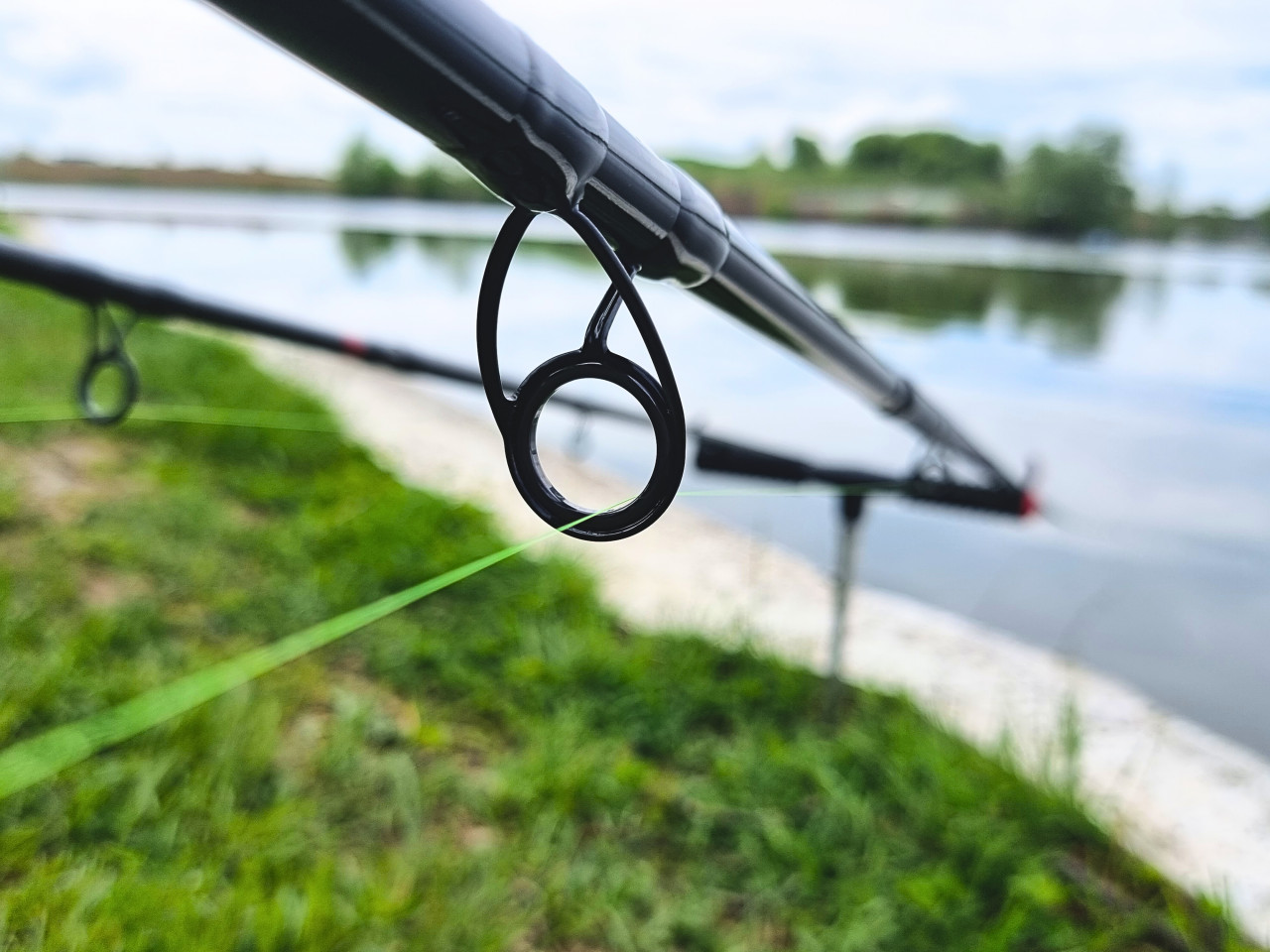 Asso Knight 300m 0.310mm 6.3kg Fluorescent Chartreuse
