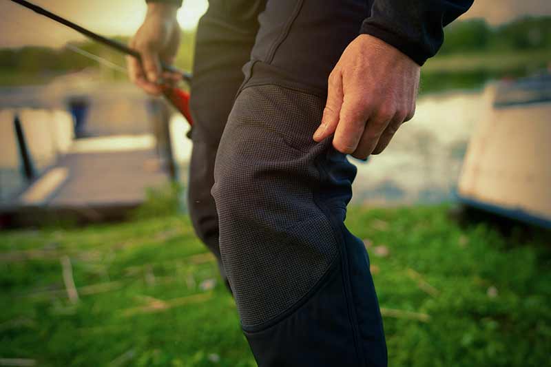 Pantaloni Fox Rage Pro Series Softshell Trousers, Storm Grey & Chilli Red, 2x-Large