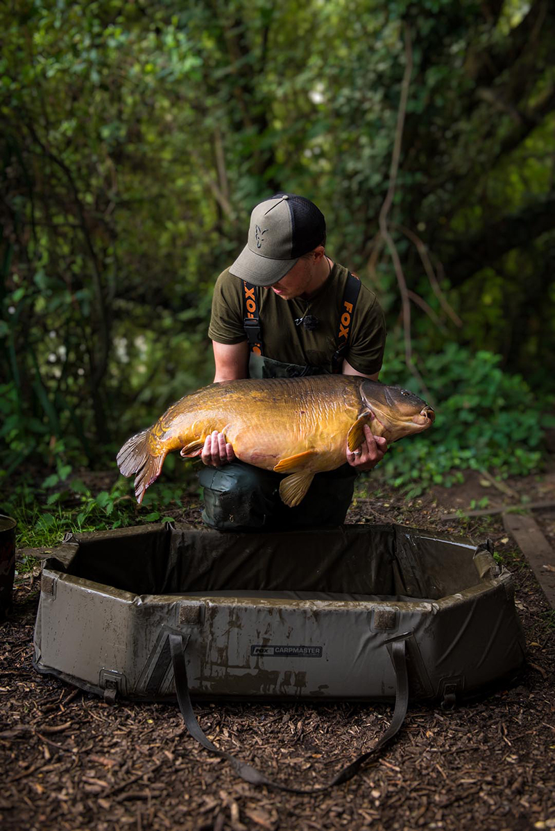 Saltea de primire Fox Carpmaster Welded Mat, 115x65cm