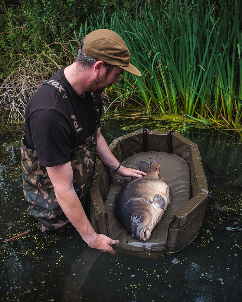 Saltea de primire Fox Carpmaster Welded Mat, 115x65cm