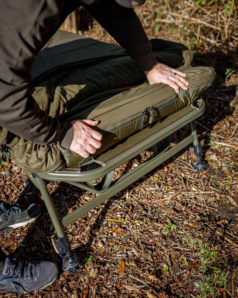 Set pat Fox Flatliner X + Sac de dormit All Season System