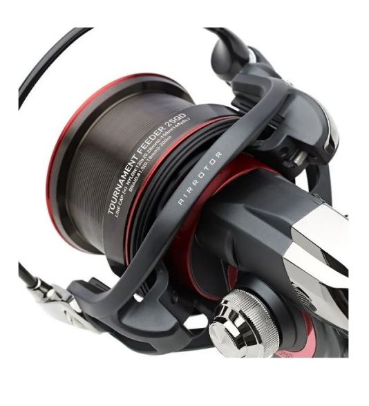 Mulinetă Daiwa Tournament Feeder 4500 25QD