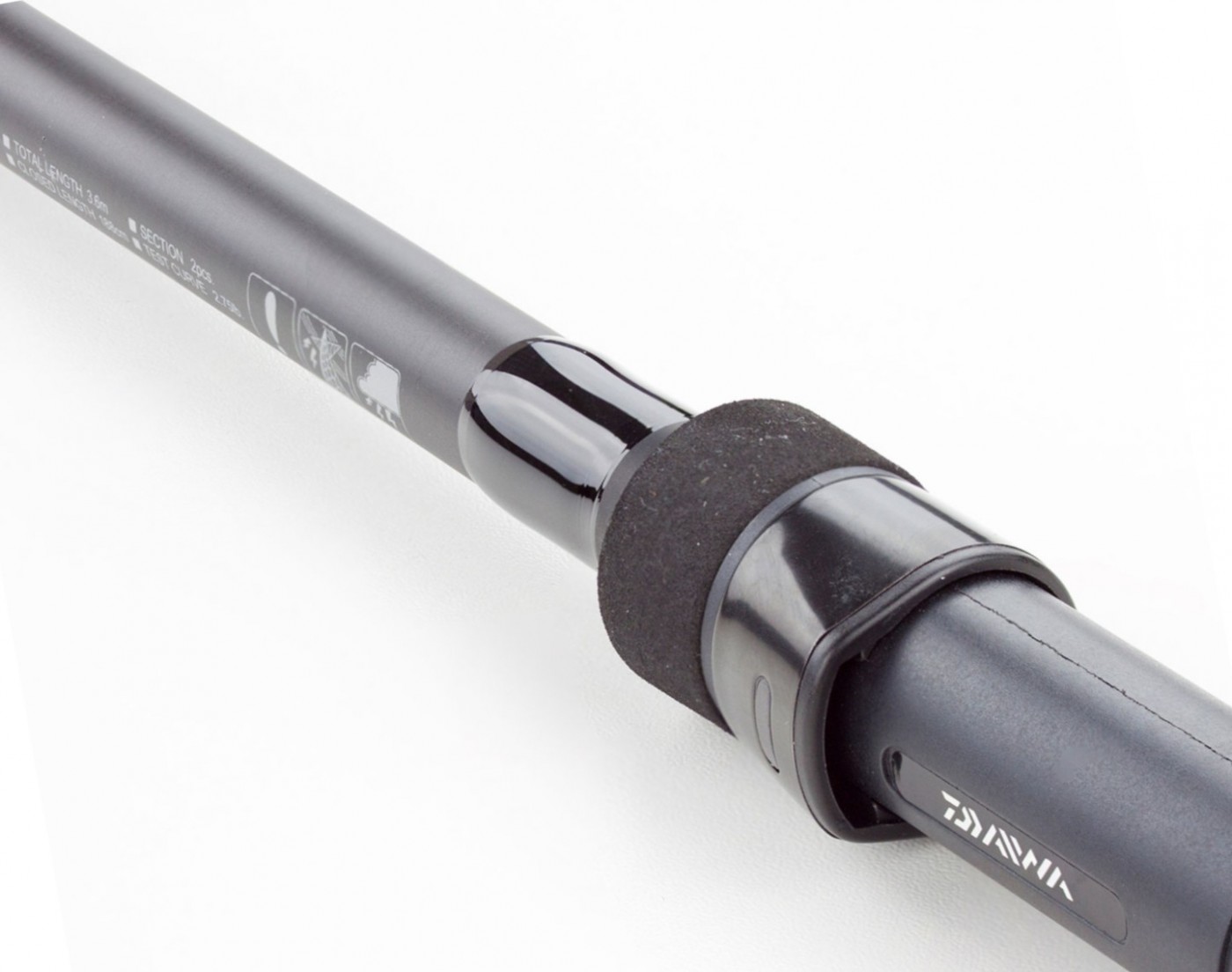 Lansetă Daiwa Black Widow Carp, 3.90m/3.75lbs, 2buc