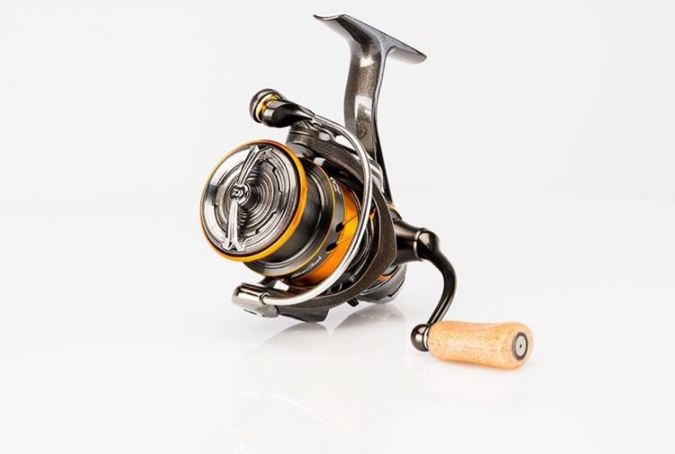 Mulinetă Daiwa Silver Creek LT 2000S XH