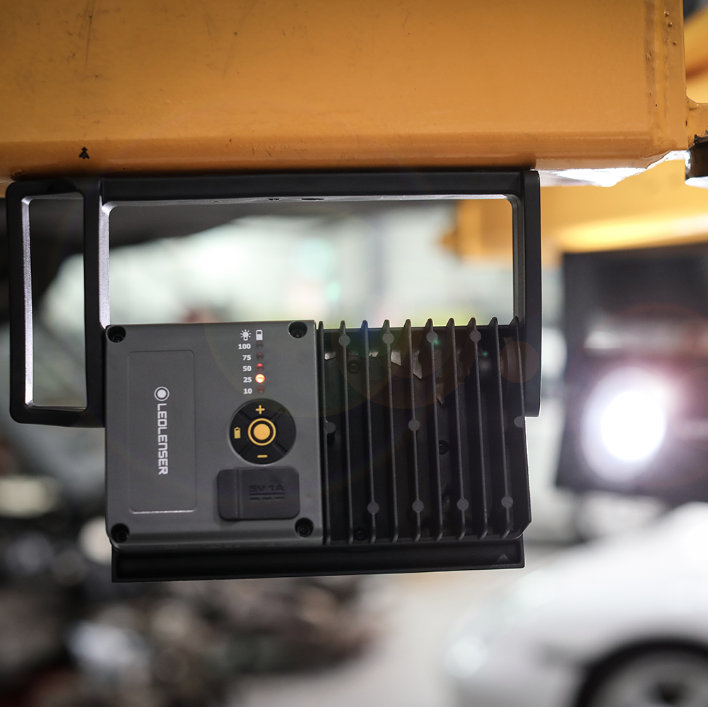 Lanternă magnetică reîncărcabilă Ledlenser IF4R Powerbank, 2500 Lumeni