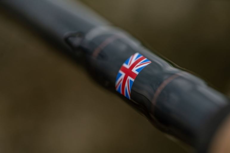 Lansetă Guru Aventus Distance Feeder, 4.20m/180g, 3+3buc