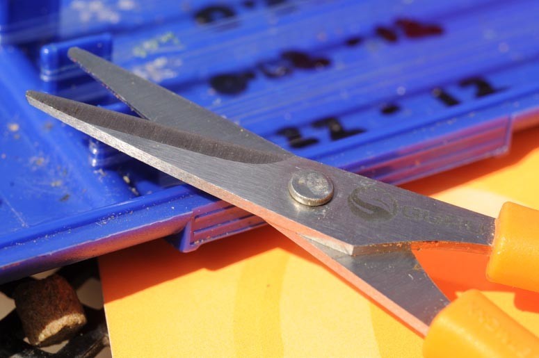 Foarfecă pentru fir textil Guru Rig Scissors