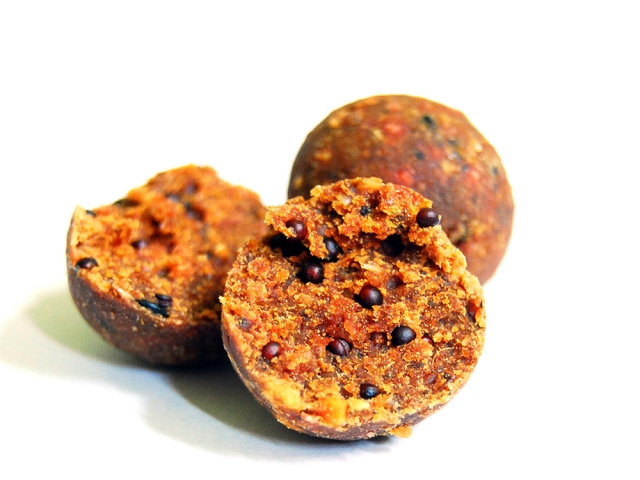 Boilies Select Baits, 16mm, Hot Fish + Monster Crab&Black Pepper Oil, 1kg